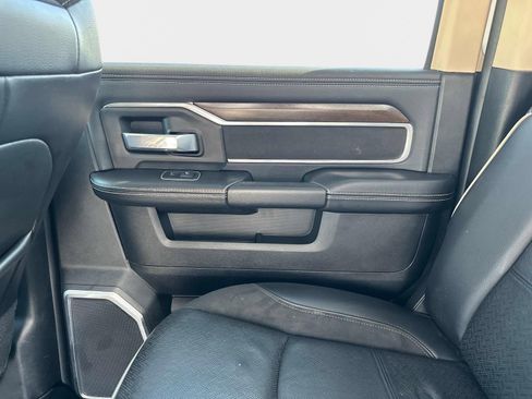 Used 2022 RAM 3500 Laramie image 17