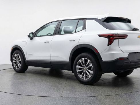 Used 2025 Chevrolet Equinox LT image 6