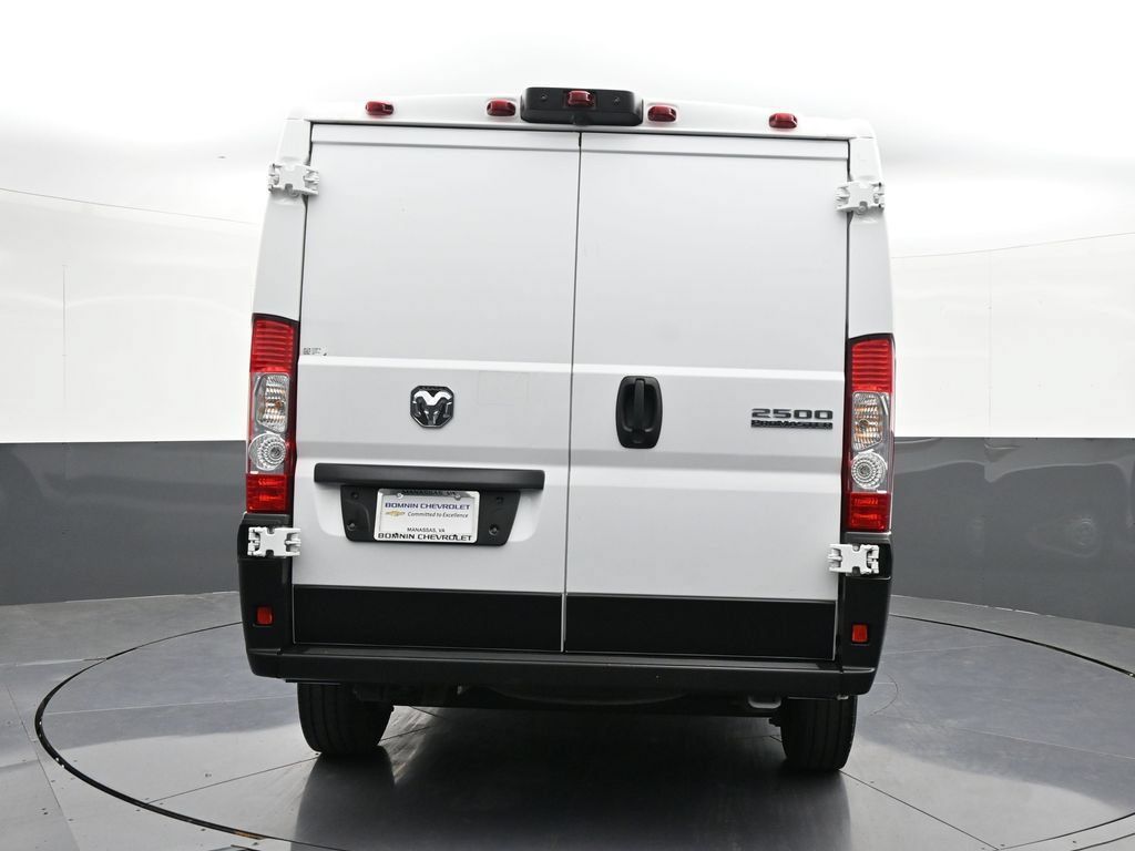 Used 2025 RAM ProMaster 2500 w/ Convenience Group FWD image 4