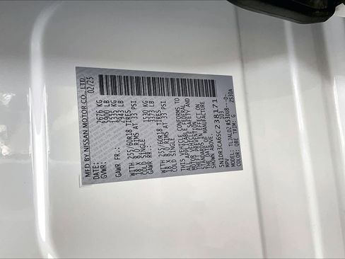 Certified 2025 Nissan Pathfinder SL image 33