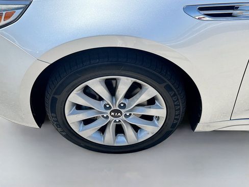 Used 2018 Kia Optima LX w/ 17" Alloy Wheels Package image 33