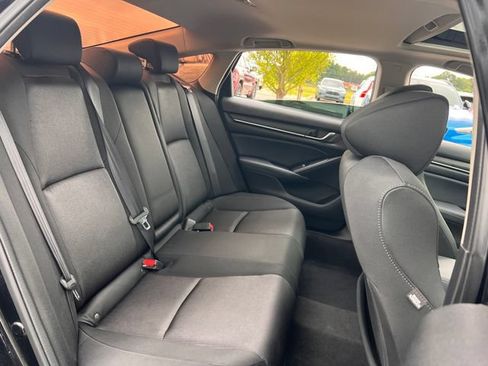 Used 2018 Honda Accord EX image 25