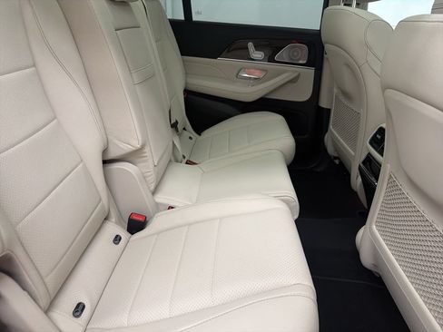 Used 2026 Mercedes-Benz GLS 450 4MATIC image 29