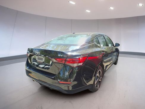 Used 2024 Nissan Sentra SV FWD image 4