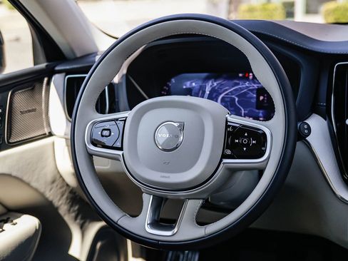 Certified 2026 Volvo XC60 B5 Ultra w/ Protection Package Premier AWD/4WD image 17