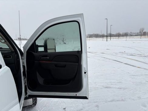 Used 2013 GMC Sierra 2500 SLT w/ Suspension Package, Off-Road image 24