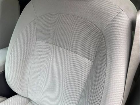 Used 2015 Nissan Rogue S w/ Convenience Package FWD image 10
