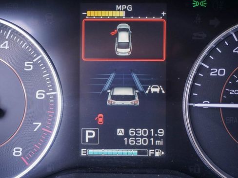 Used 2018 Subaru Crosstrek 2.0i Limited image 19