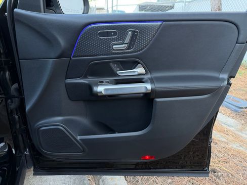 Certified 2025 Mercedes-Benz GLB 250 image 18