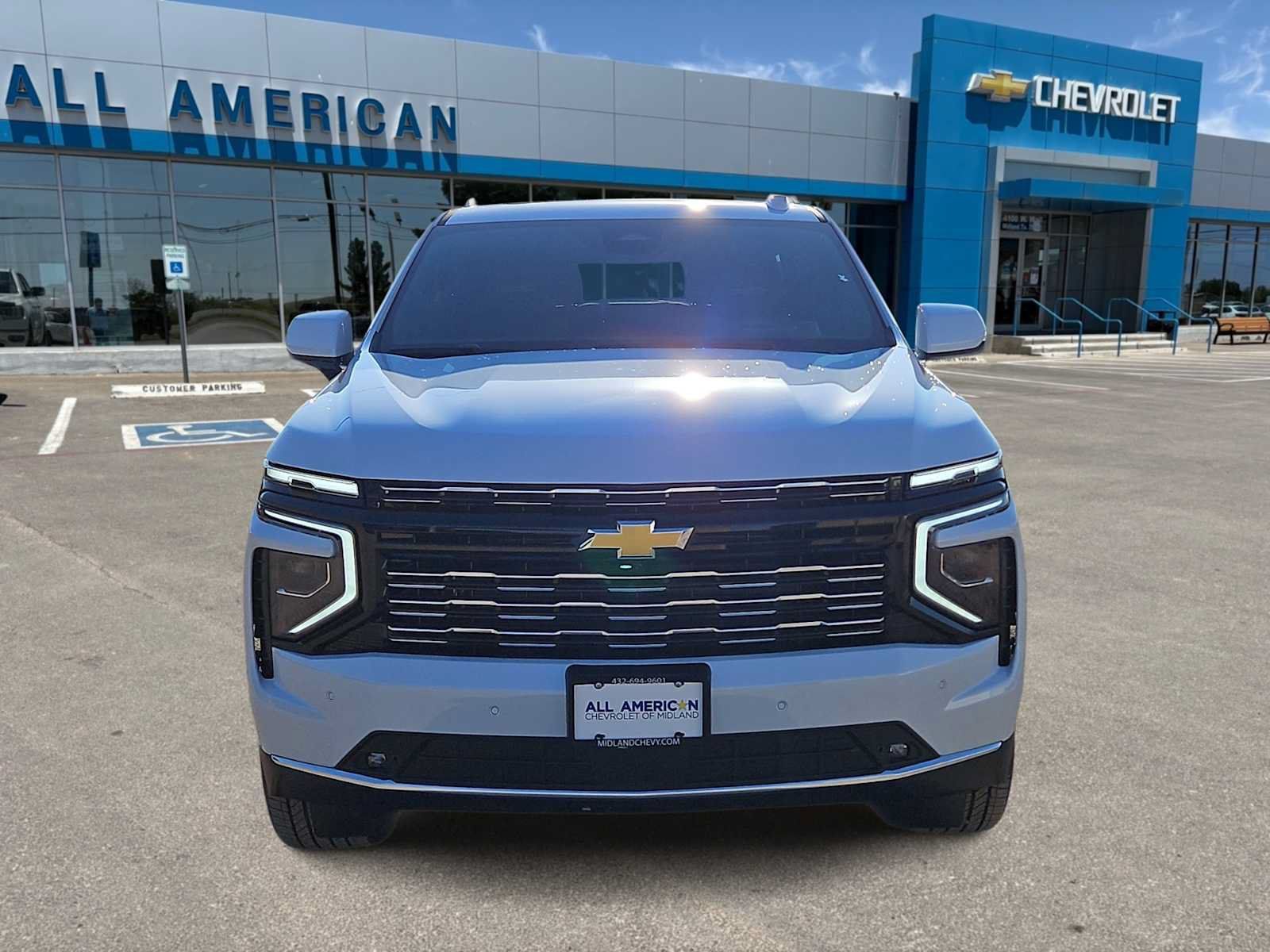 New 2026 Chevrolet Tahoe High Country w/ Sun And Tow Package AWD/4WD image 3