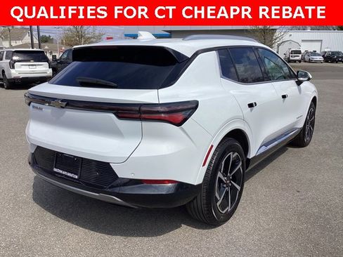 Used 2024 Chevrolet Equinox EV LT image 3