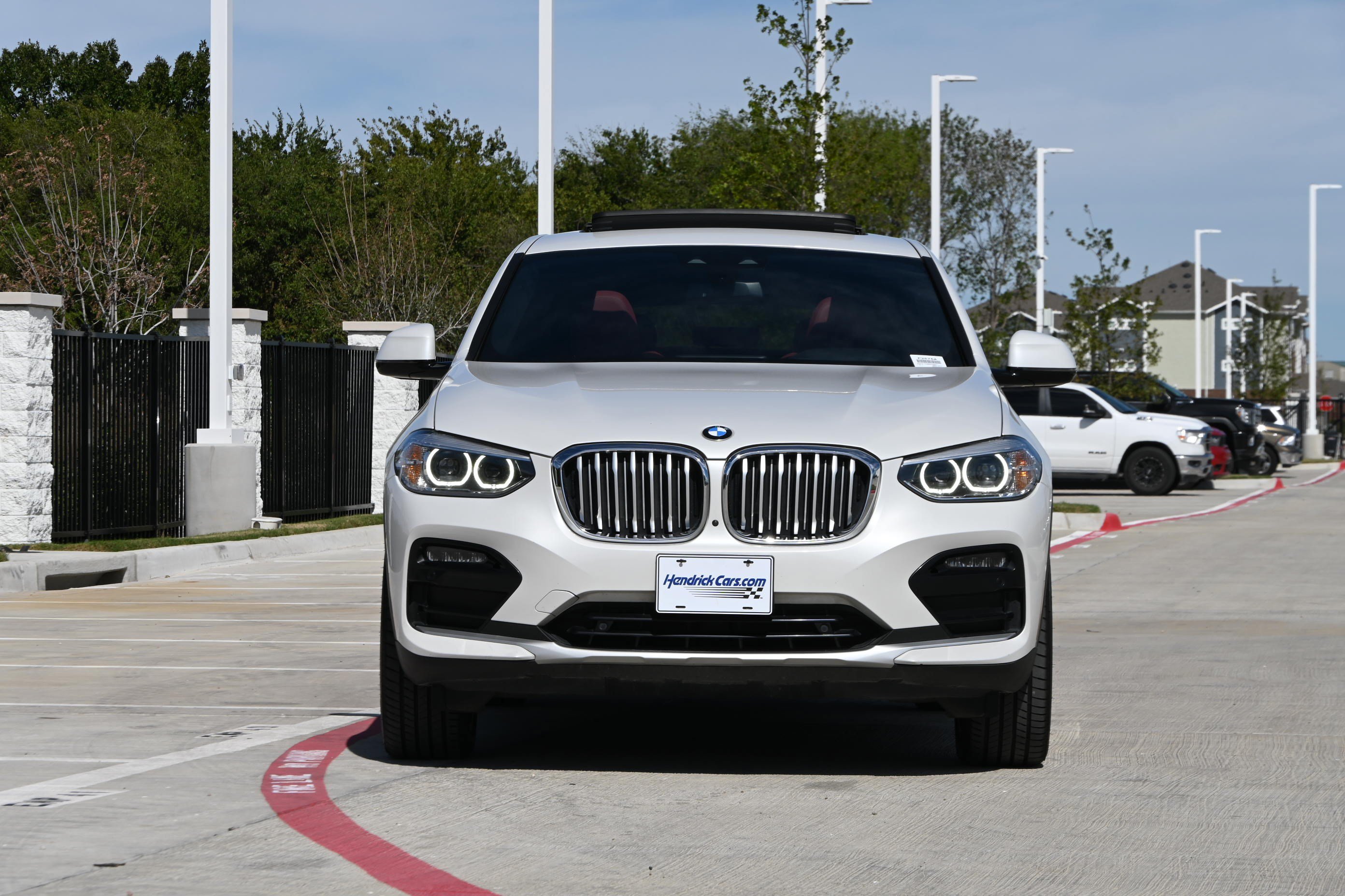 Used 2021 BMW X4 xDrive30i w/ Premium Package AWD/4WD image 3
