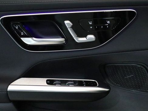 Used 2025 Mercedes-Benz GLC 350e GLC 350e w/ AMG Line image 3