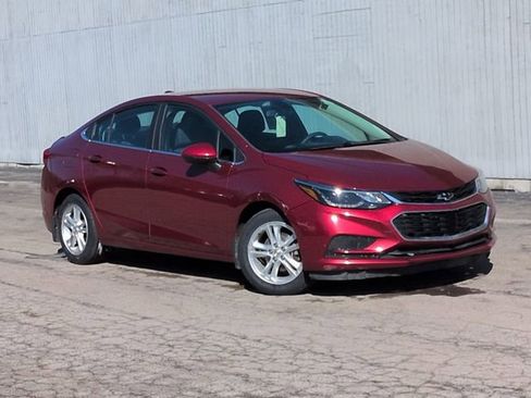 Used 2017 Chevrolet Cruze LT w/ Convenience Package image 11