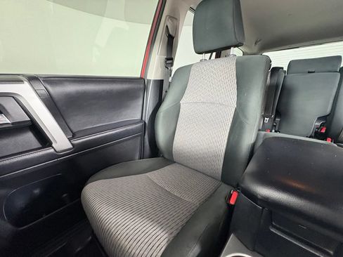 Used 2021 Toyota 4Runner SR5 AWD/4WD image 18