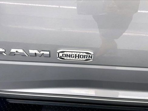 Used 2022 RAM 2500 Limited AWD/4WD image 7
