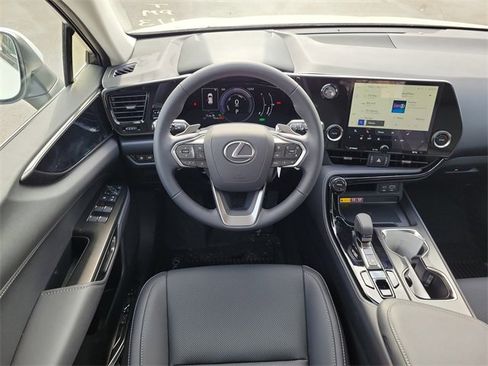 New 2026 Lexus NX 350h FWD image 10