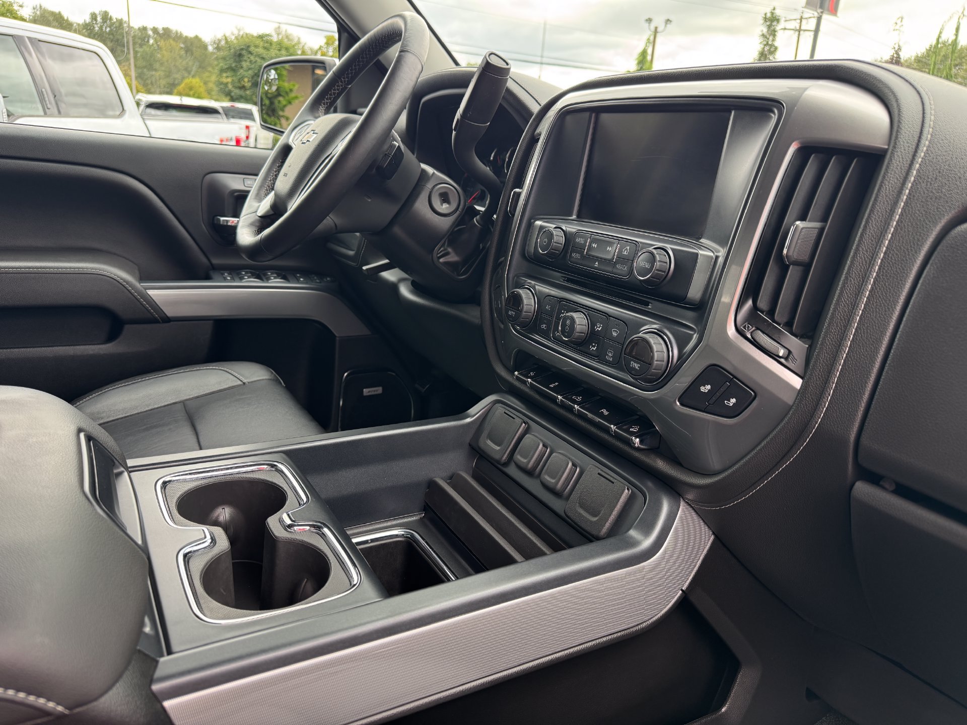 Used 2017 Chevrolet Silverado 1500 LTZ Z71 w/ LTZ Plus Package AWD/4WD image 20
