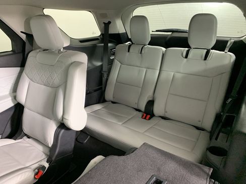 Used 2025 Ford Explorer Platinum w/ LUX Leather Package image 37