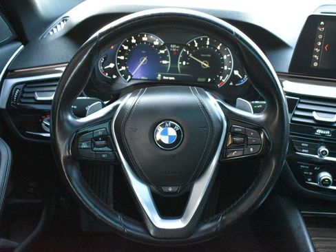 Used 2019 BMW 530i xDrive w/ Convenience Package AWD/4WD image 14