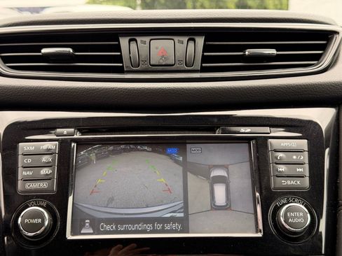 Used 2017 Nissan Rogue SL AWD/4WD image 24