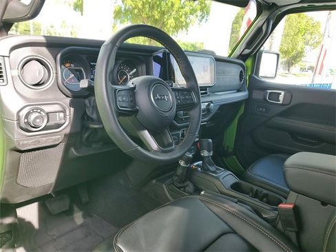 Used 2025 Jeep Wrangler Unlimited Rubicon 392 image 11