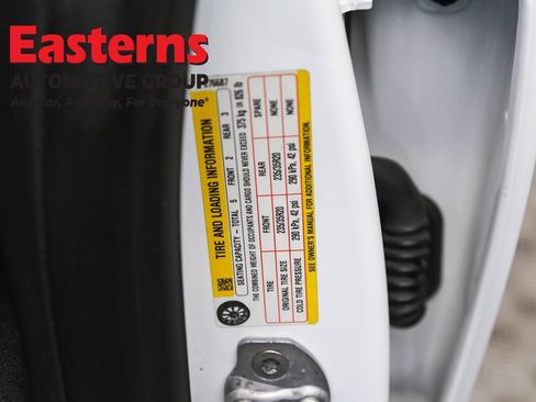 Used 2022 Tesla Model 3 Performance image 32