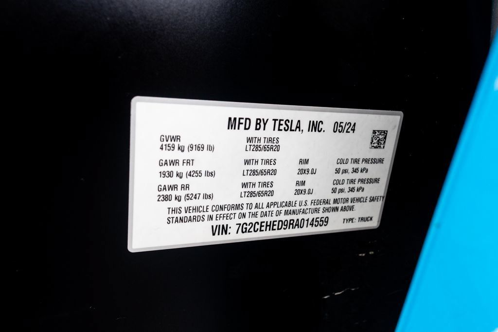 Used 2024 Tesla Cybertruck AWD Crew Cab image 53