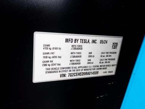Used 2024 Tesla Cybertruck AWD Crew Cab image 53