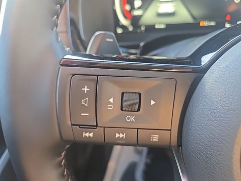 New 2025 Nissan Pathfinder Platinum image 16