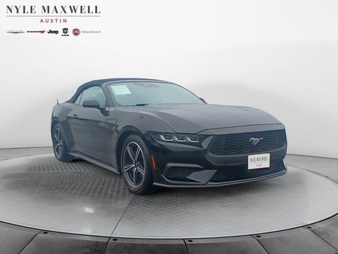 Used 2024 Ford Mustang Premium image 2