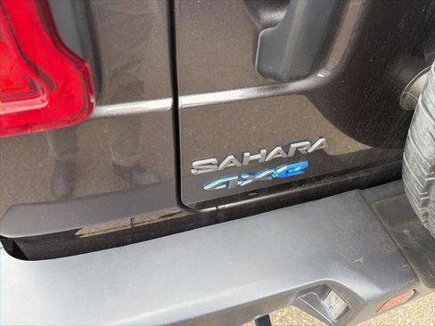 Certified 2025 Jeep Wrangler Unlimited Sahara AWD/4WD image 9