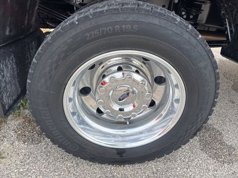 New 2026 Ford F450 Platinum w/ Platinum Plus Package image 26