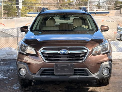 Used 2019 Subaru Outback 2.5i Premium image 5