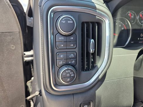Used 2022 Chevrolet Silverado 1500 LTZ AWD/4WD image 22