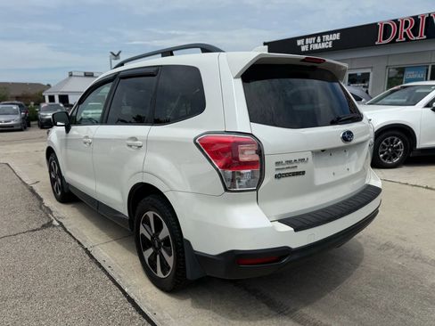 Used 2017 Subaru Forester 2.5i Premium w/ All-Weather Package image 4