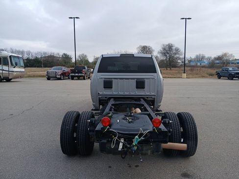 Used 2022 RAM 3500 Tradesman w/ Chrome Appearance Group image 6