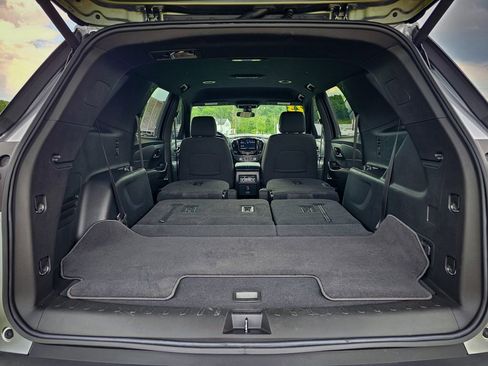 Used 2023 Chevrolet Traverse LT AWD/4WD image 35