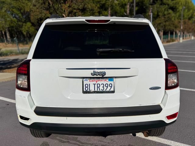 Used 2017 Jeep Compass Latitude FWD image 15