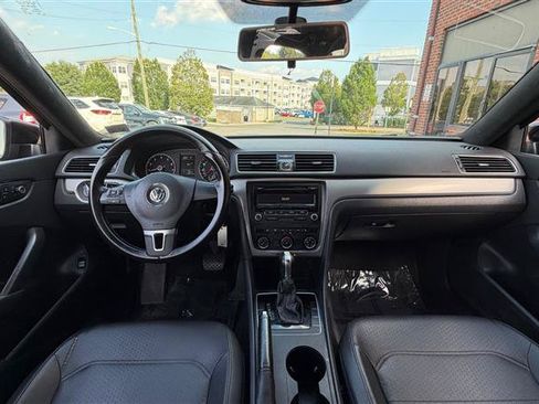 Used 2014 Volkswagen Passat 2.5 S FWD image 21