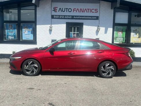 Used 2025 Hyundai Elantra Sport image 1