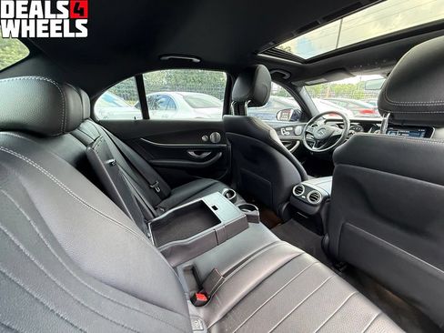 Used 2017 Mercedes-Benz E 300 w/ Premium 1 Package image 33