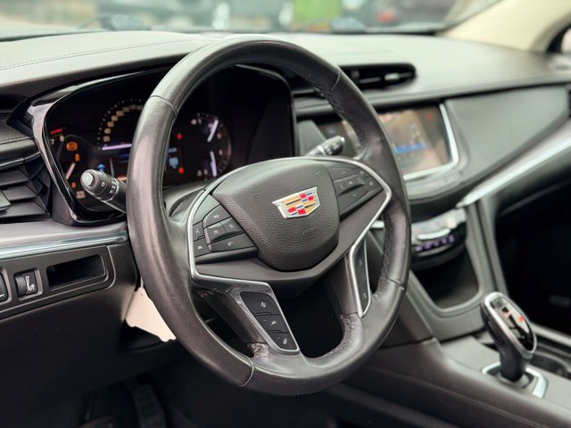 Used 2017 Cadillac XT5 Luxury w/ Driver Awareness Package AWD/4WD image 8