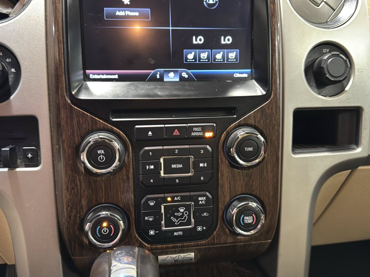 Used 2013 Ford F150 Lariat w/ Luxury Equipment Group AWD/4WD image 17