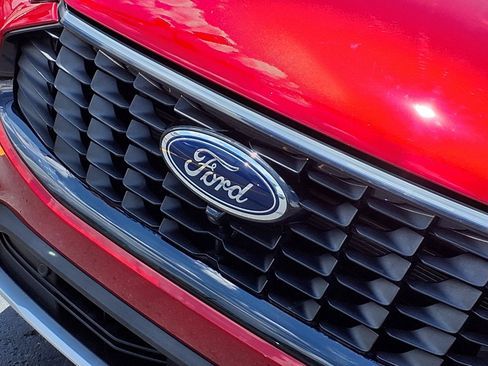 Used 2023 Ford Escape Platinum AWD/4WD image 33