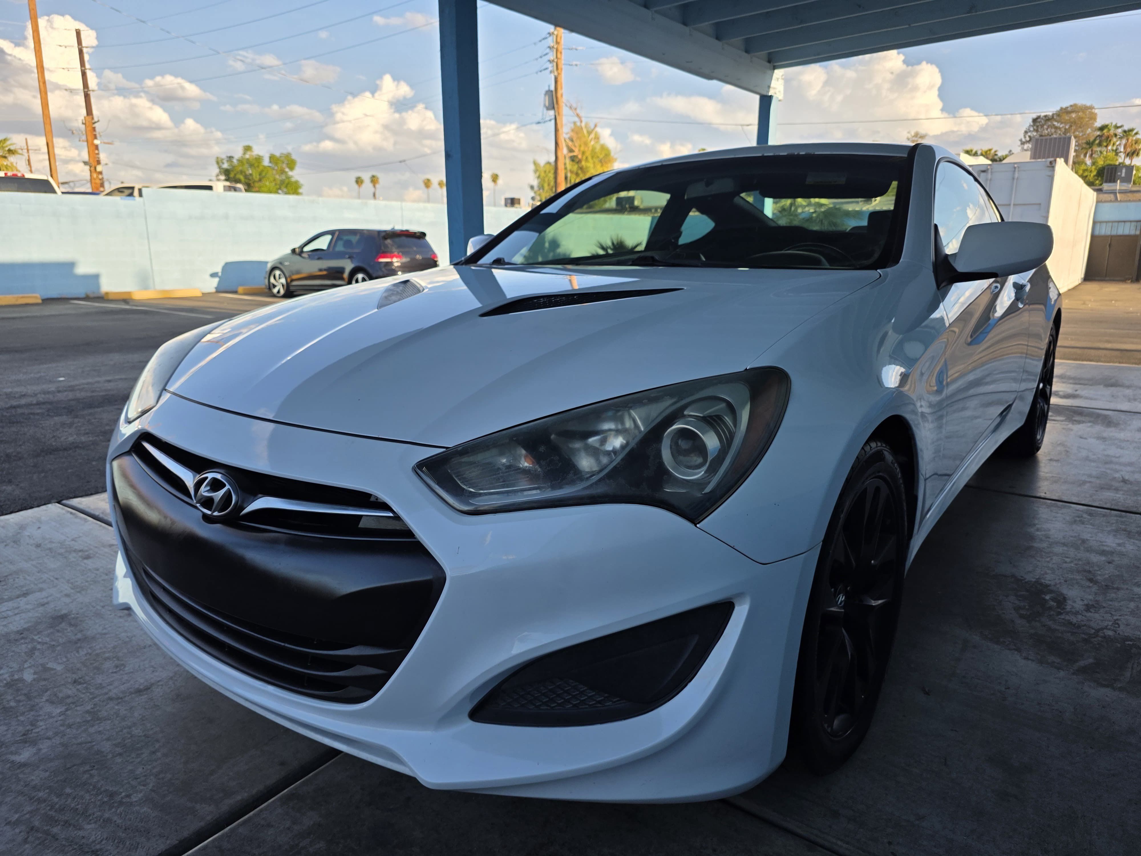 Used 2013 Hyundai Genesis 2.0T RWD image 4