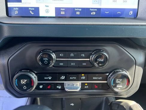 Used 2024 Ford Bronco Outer Banks w/ Sasquatch Package AWD/4WD image 29