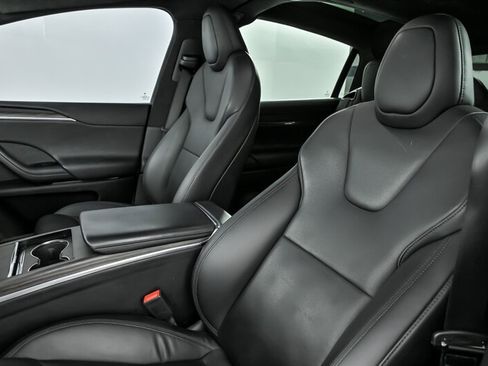 Used 2023 Tesla Model X image 18