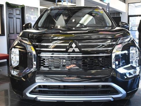 New 2026 Mitsubishi Outlander SEL AWD/4WD image 2