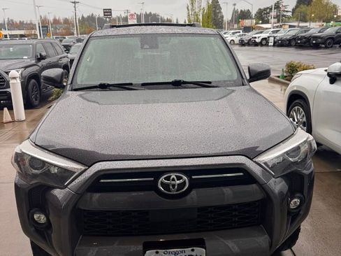 Used 2021 Toyota 4Runner SR5 image 1